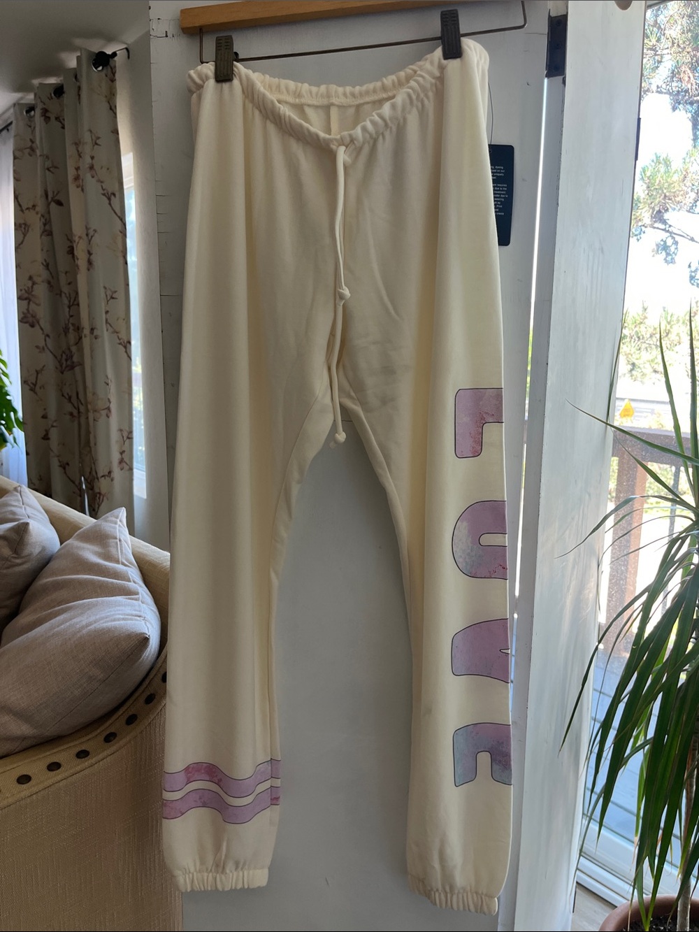 NWT Chaser “Painted Love” Graphic Joggers | Cream | Size Small